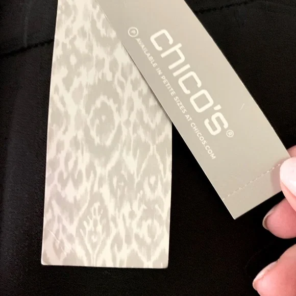 Chicos NEW WITH TAGS Black Stretch Straight Leg Crop Pants Size 4 (Chico 0) - Picture 3 of 8